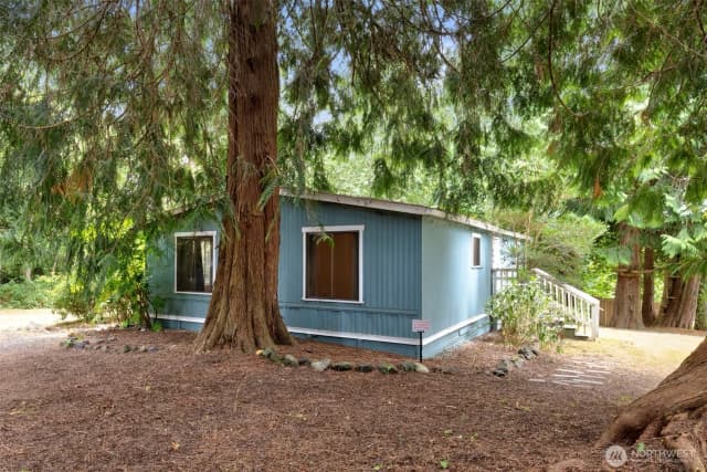Property photo for 27648 Woodside Road Ne, Kingston