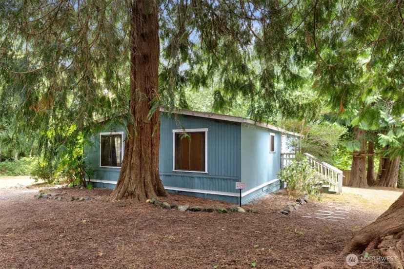 Property photo for 27648 Woodside Road Ne, Kingston