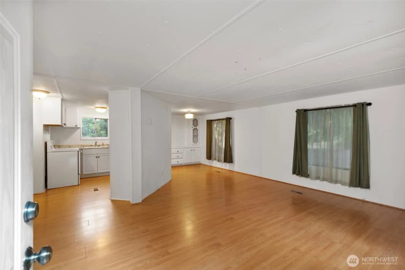 Property photo for 27648 Woodside Road Ne, Kingston photo 6