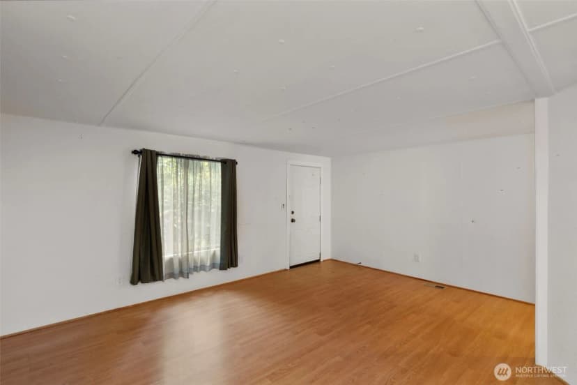 Property photo for 27648 Woodside Road Ne, Kingston photo 8