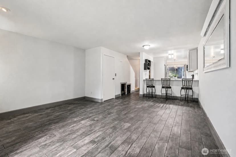 Property photo for 280 Nw Newport Way #b14, Issaquah photo 5