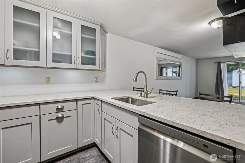 Property photo for 280 Nw Newport Way #b14, Issaquah photo 9