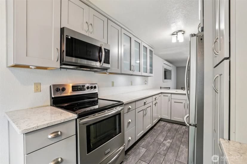 Property photo for 280 Nw Newport Way #b14, Issaquah photo 11