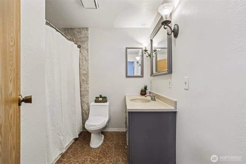 Property photo for 280 Nw Newport Way #b14, Issaquah photo 23