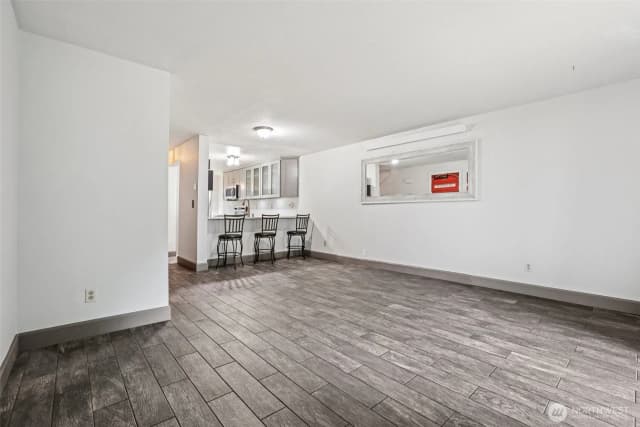 Property photo for 280 Nw Newport Way #b14, Issaquah photo 3