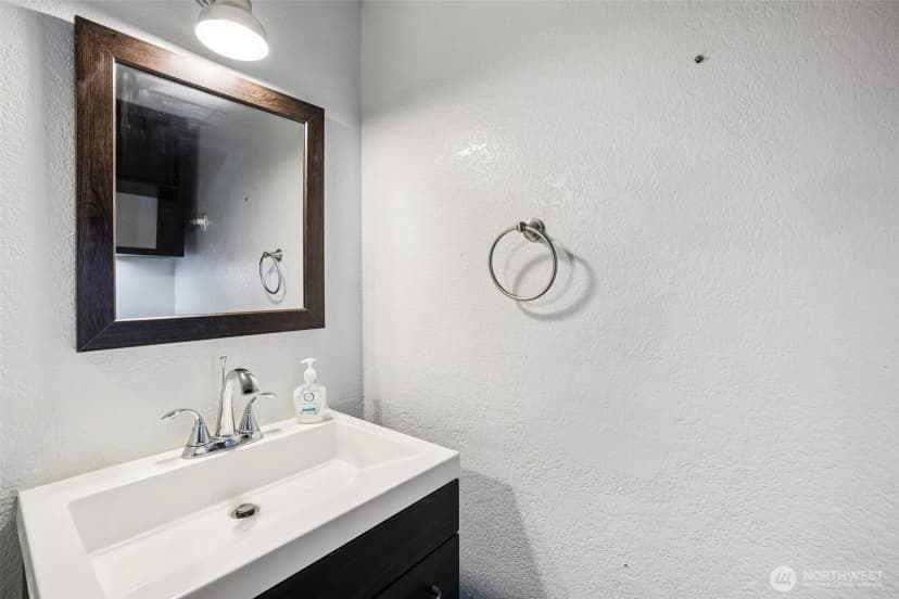 Property photo for 280 Nw Newport Way #b14, Issaquah photo 26