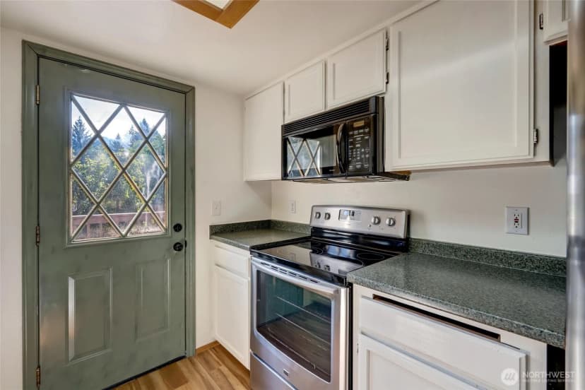 Property photo for 16411 Jordan Way, Arlington photo 10