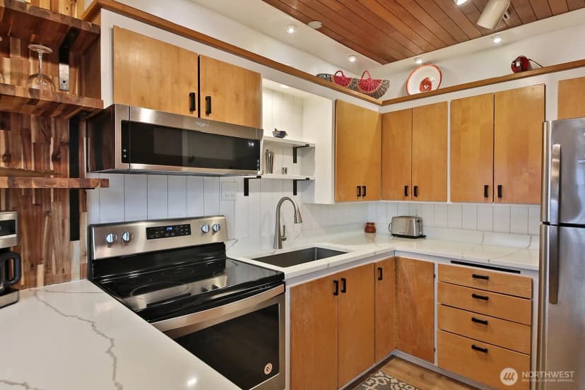 Property photo for 2263 Eastpoint Drive, Langley photo 10