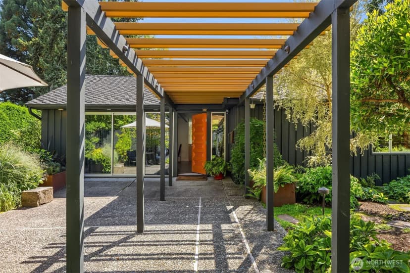 Property photo for 5159 Ne 55th Street, Seattle