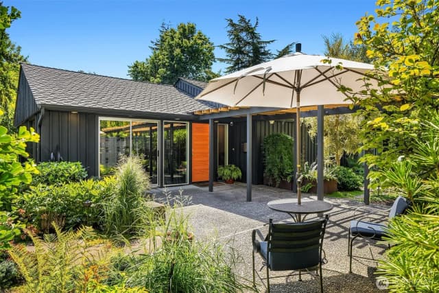 Property photo for 5159 Ne 55th Street, Seattle photo 4
