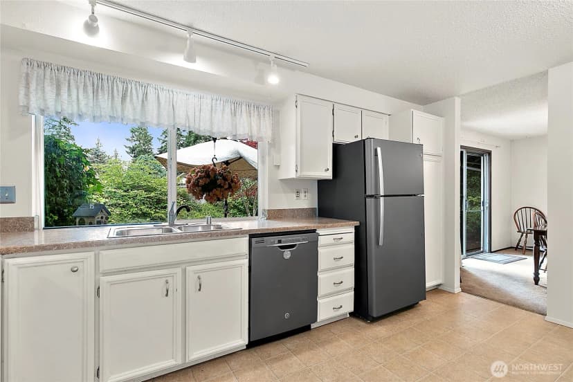 Property photo for 7311 Zircon Drive Sw, Lakewood photo 12