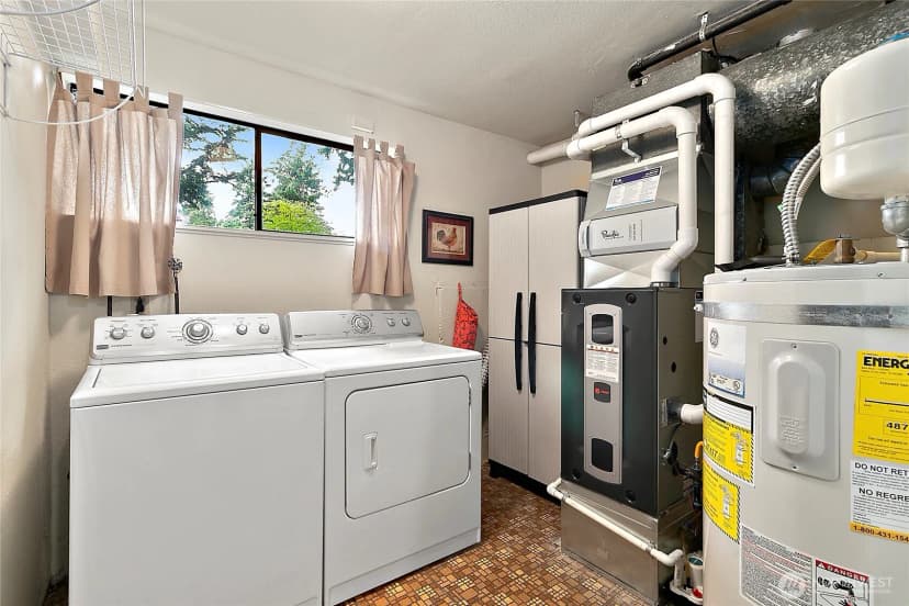 Property photo for 7311 Zircon Drive Sw, Lakewood photo 14