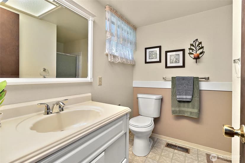 Property photo for 7311 Zircon Drive Sw, Lakewood photo 28