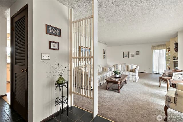 Property photo for 7311 Zircon Drive Sw, Lakewood photo 3