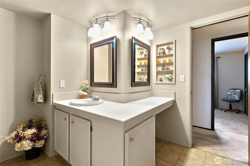 Property photo for 7311 Zircon Drive Sw, Lakewood photo 22
