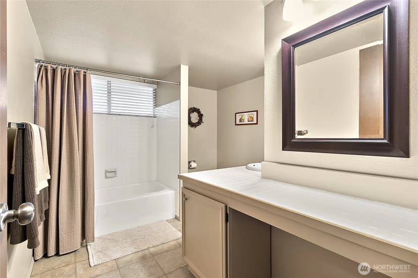 Property photo for 7311 Zircon Drive Sw, Lakewood photo 21