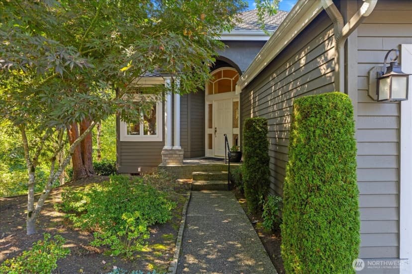 Property photo for 11536 W Oakmont Drive, Mukilteo