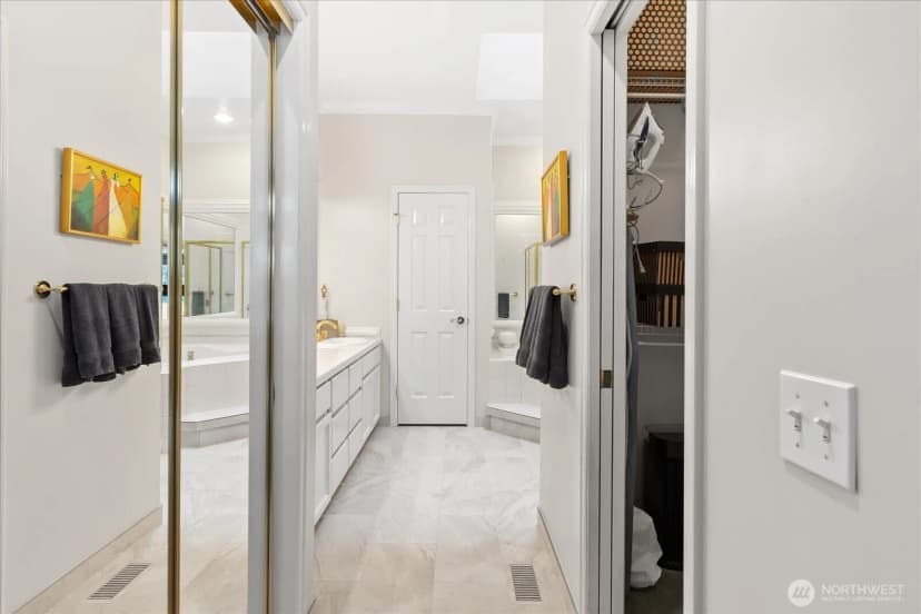 Property photo for 11536 W Oakmont Drive, Mukilteo photo 16