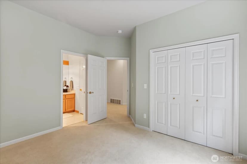 Property photo for 11536 W Oakmont Drive, Mukilteo photo 24