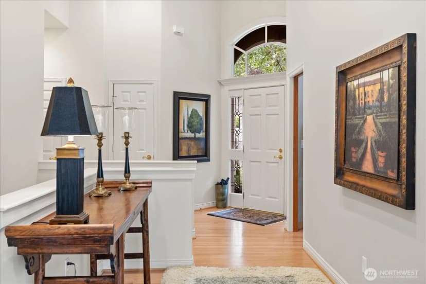 Property photo for 11536 W Oakmont Drive, Mukilteo photo 4