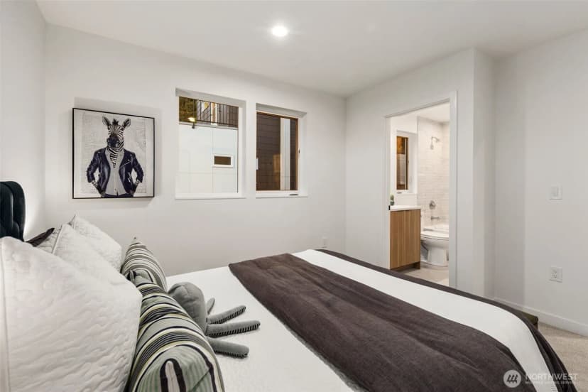 Property photo for 4121 A Chilberg Avenue Sw, Seattle photo 19