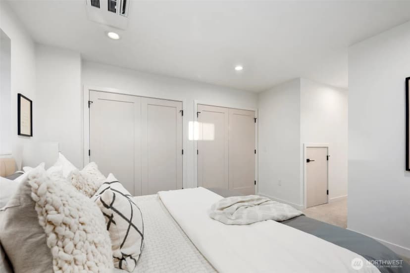 Property photo for 4123 A Chilberg Avenue Sw, Seattle photo 15