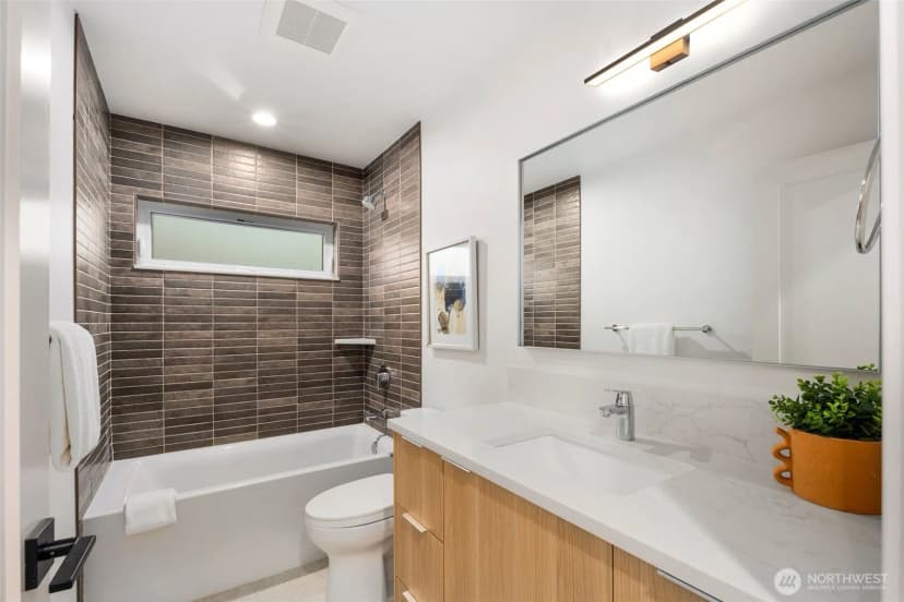 Property photo for 4123 A Chilberg Avenue Sw, Seattle photo 21