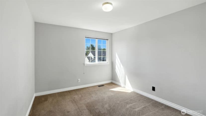 Property photo for 4905 147th Place Sw, Edmonds photo 25