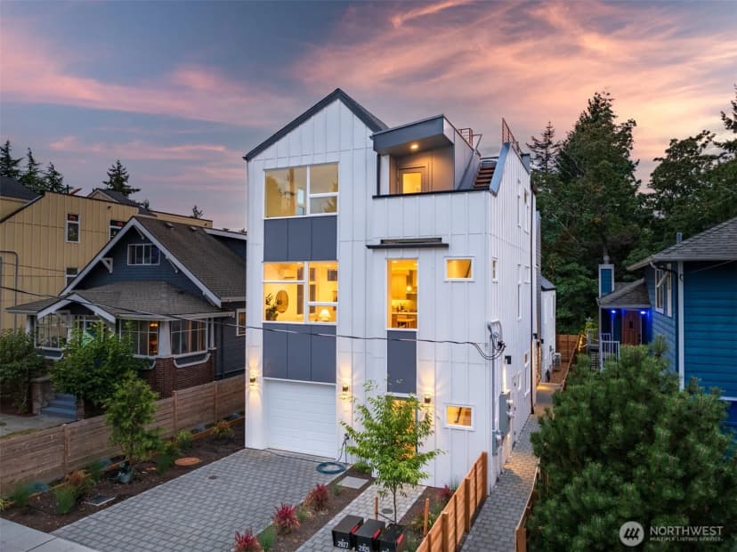 Property photo for 2927 39th Avenue Sw, Seattle photo 30