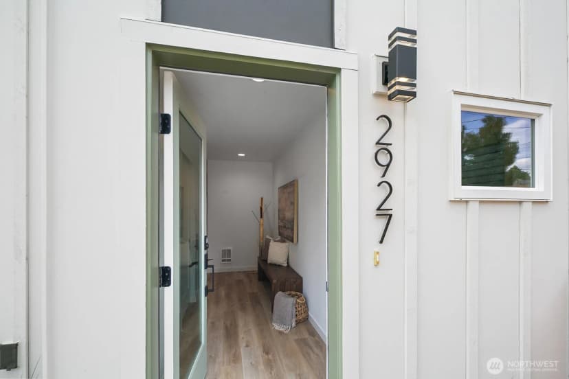 Property photo for 2927 39th Avenue Sw, Seattle photo 28
