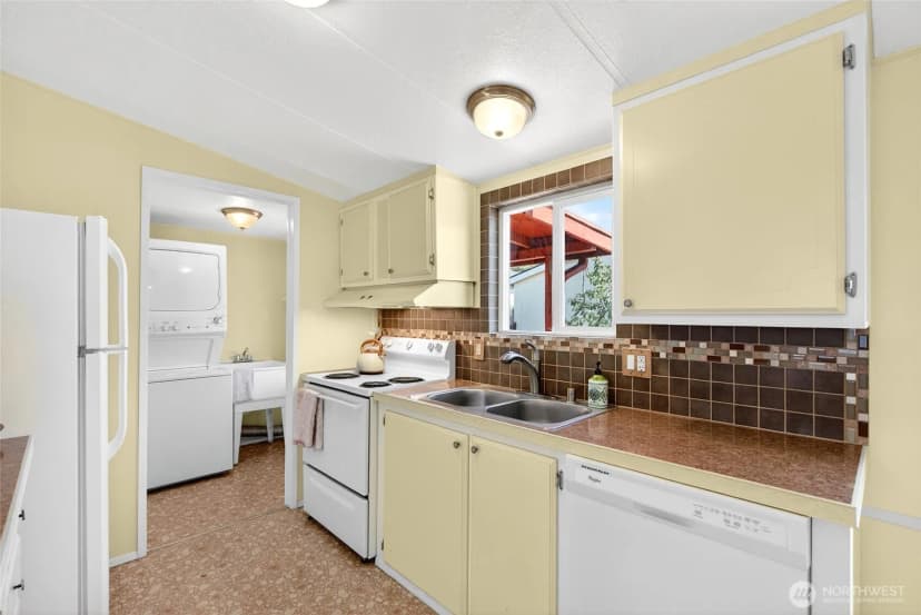 Property photo for 7546 Leeside Street, Blaine photo 8