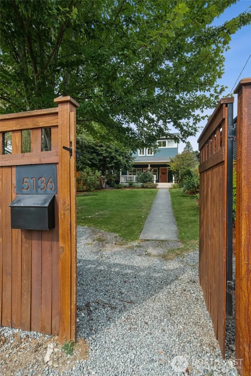 Property photo for 5136 S Frontenac Street, Seattle photo 32
