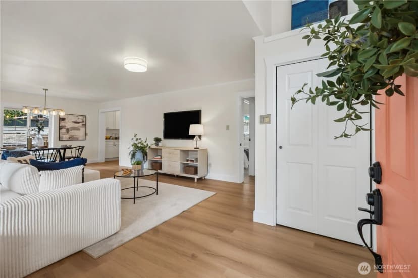 Property photo for 5136 S Frontenac Street, Seattle photo 5