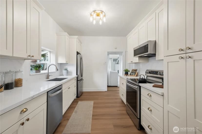 Property photo for 5136 S Frontenac Street, Seattle photo 10