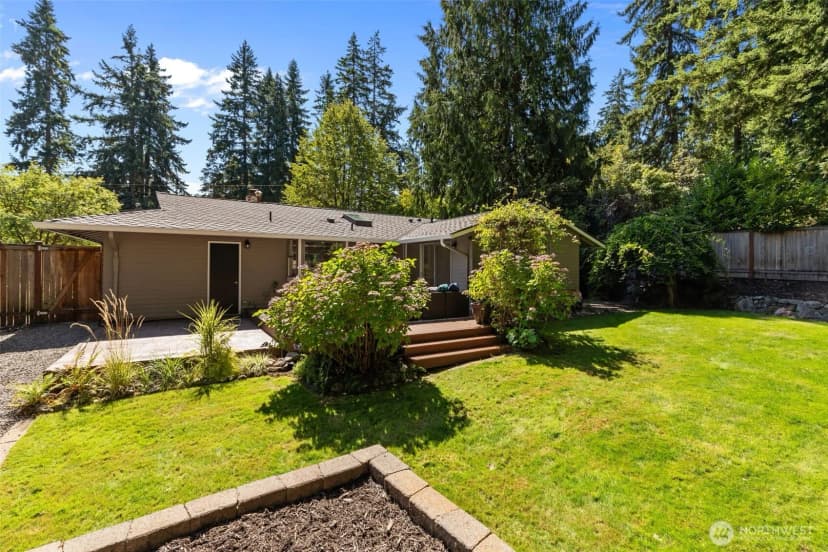 Property photo for 13786 Ne 75th Place, Redmond photo 34