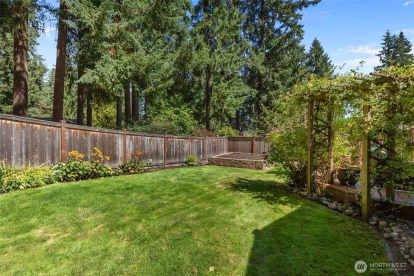 Property photo for 13786 Ne 75th Place, Redmond photo 32