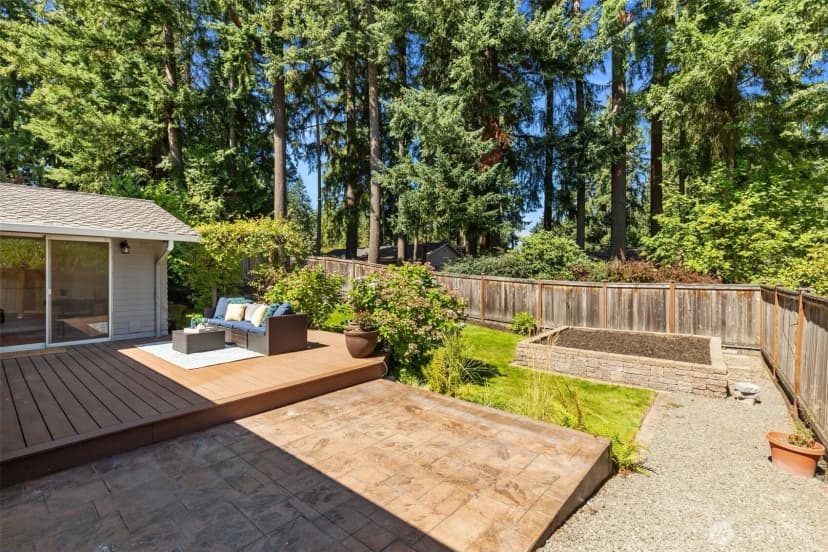 Property photo for 13786 Ne 75th Place, Redmond photo 33