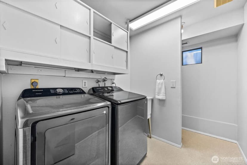 Property photo for 24837 13th Avenue S, Des Moines photo 23