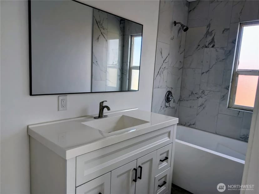 Property photo for 123 8th Street Se, Auburn photo 8