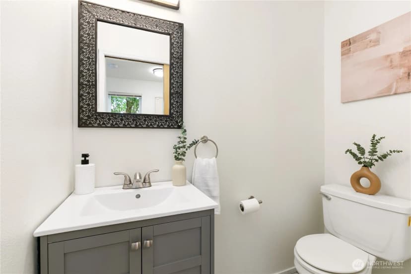 Property photo for 303 Nw 56th Street, Seattle photo 12