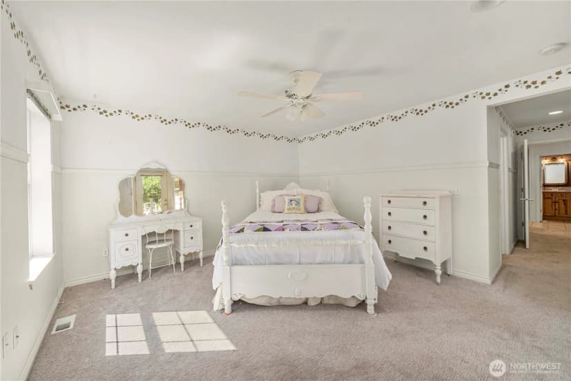 Property photo for 2469 S 224th Street, Des Moines photo 17