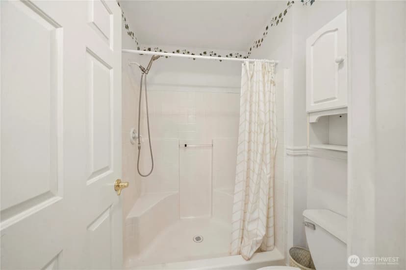 Property photo for 2469 S 224th Street, Des Moines photo 18