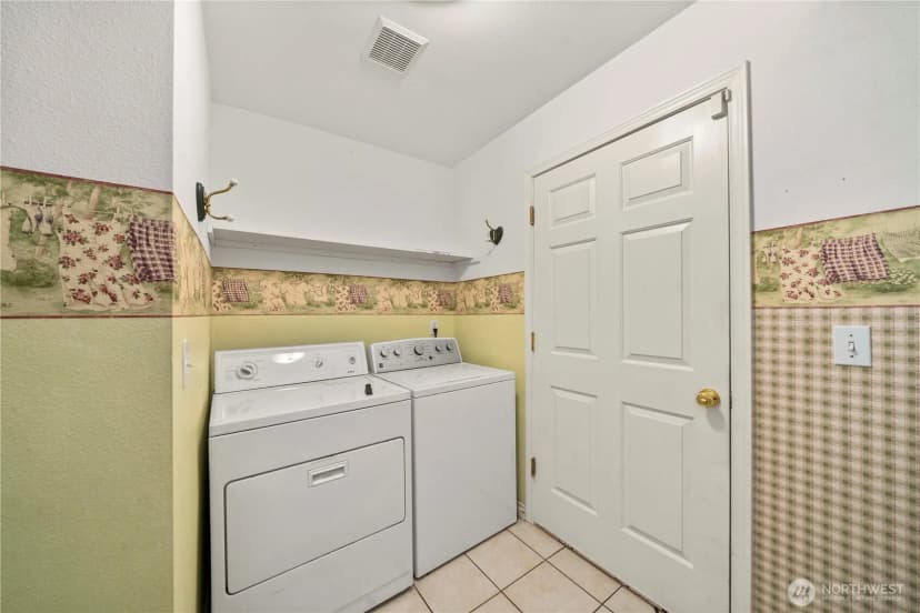 Property photo for 2469 S 224th Street, Des Moines photo 19