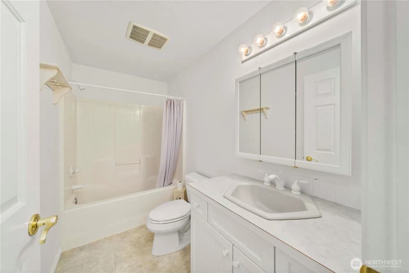 Property photo for 2469 S 224th Street, Des Moines photo 27