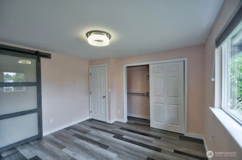 Property photo for 33916 52nd Avenue E, Eatonville photo 10