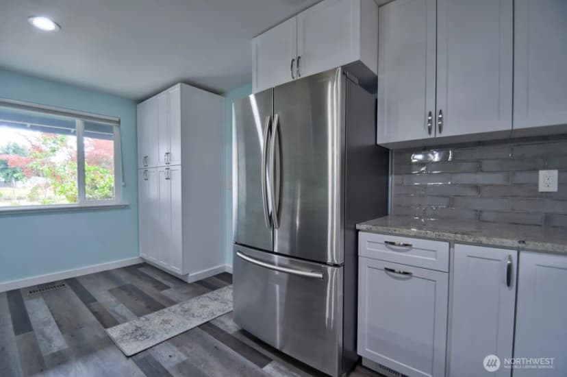 Property photo for 33916 52nd Avenue E, Eatonville photo 4