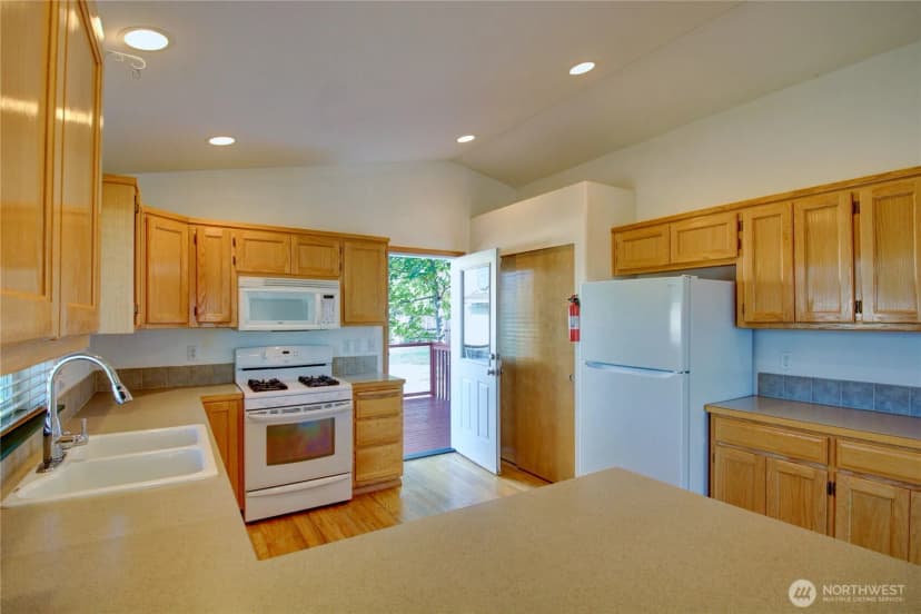 Property photo for 7725 278th Place Nw, Stanwood photo 4