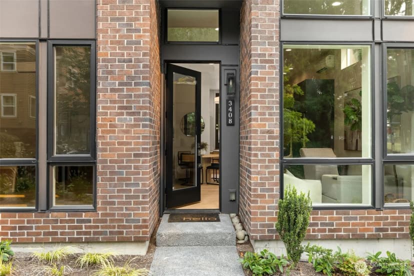 Property photo for 3408 E Spring Street, Seattle photo 4