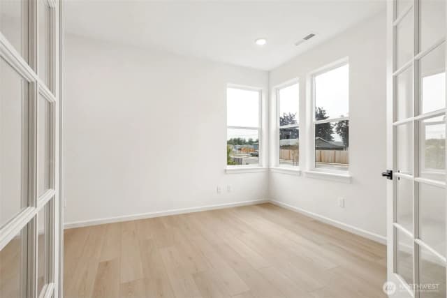 Property photo for 933 Sawyer Avenue #29, Buckley photo 5