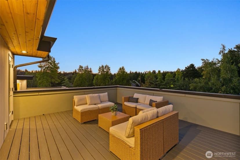 Property photo for 5201 Sand Point Place Ne, Seattle photo 23